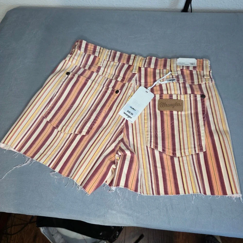 Wrangler High Rise Cowboy Shorts Womens 29/7 Striped Denim RawHem MultiColor NEW